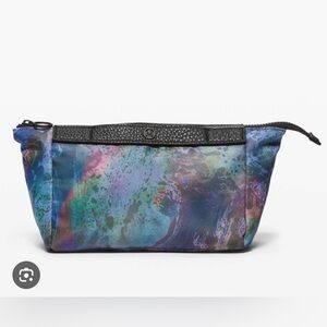 Lululemon Travel easy toiletry/makeup kit